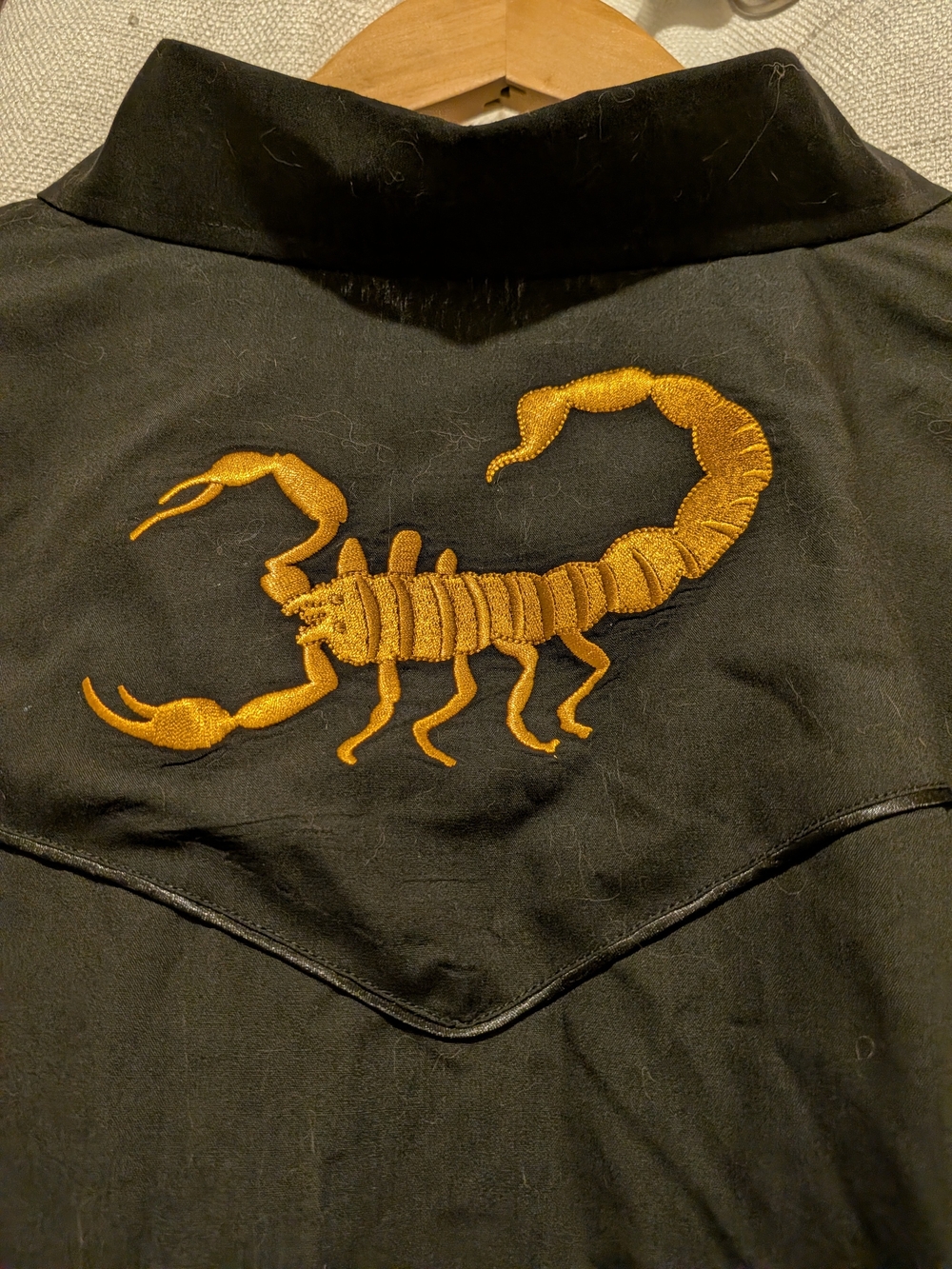 White Horse Black Western Shirt with Gold Scorpion Embroidery Size XL Snap - Picture 10 of 15